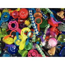 Toy Assortment, 100 Assorted Pieces